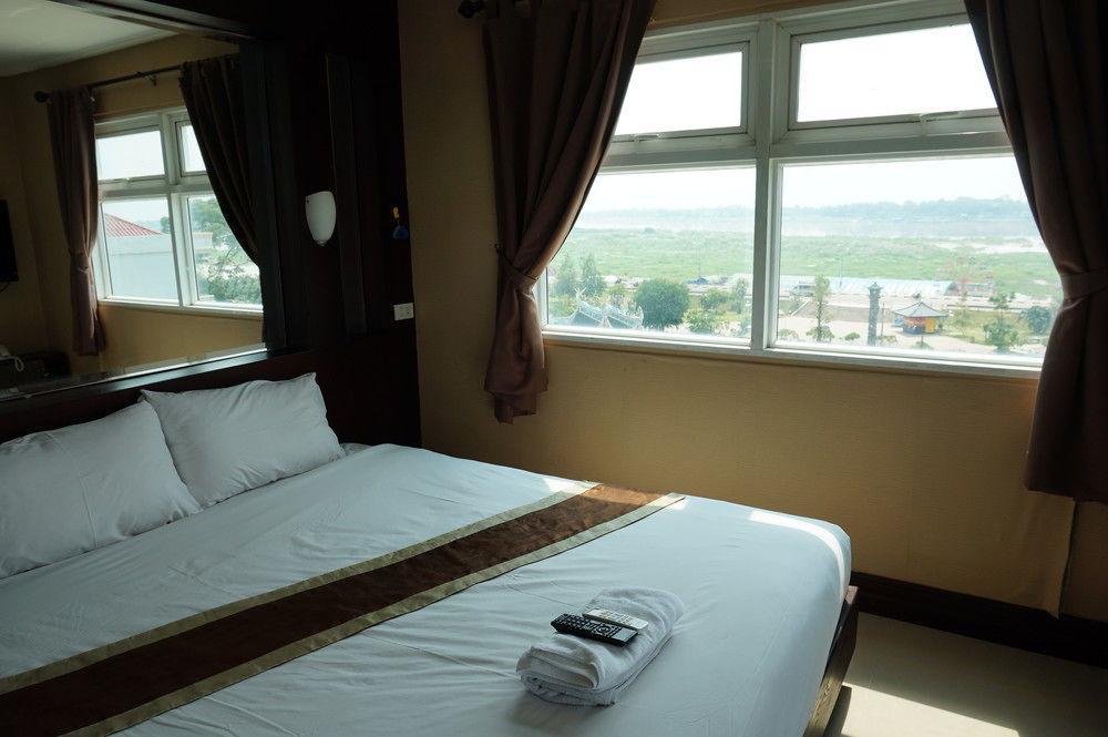 V Hotel Vientián Kültér fotó